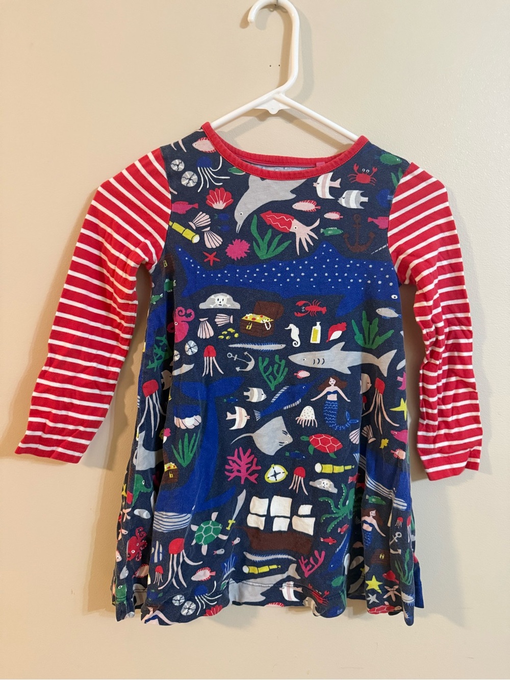 Mini Boden along Sleeve Ocean Print Tunic with Red Striped Sleeves 6/7